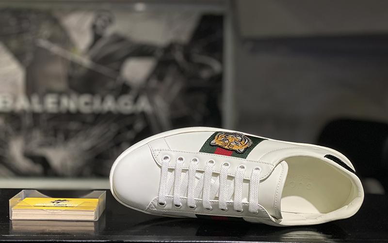 Giày Gucci Hổ "Tiger" Like Authentic sử dụng chất liệu chính hãn, full box và phụ kiện, có chip trong tem