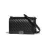 Túi Xách Chanel Boy Handbag Like Authentic, sử dụng chất liệu chính hãng, chuẩn 99% full box và phụ kiện
