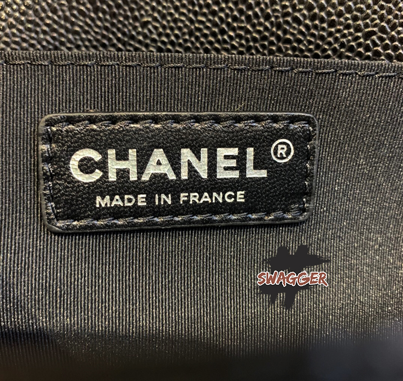 Túi Xách Chanel Boy Handbag Like Authentic, sử dụng chất liệu chính hãng, chuẩn 99% full box và phụ kiện