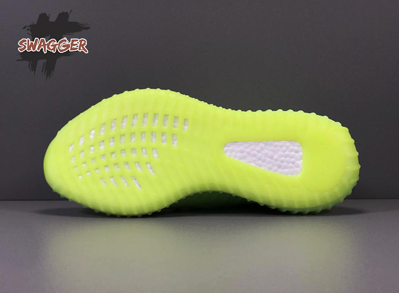 Giày Adidas Yeezy 350 V2 Glow Pk God Factory sử dụng chất liệu chính hãng chuẩn 99%