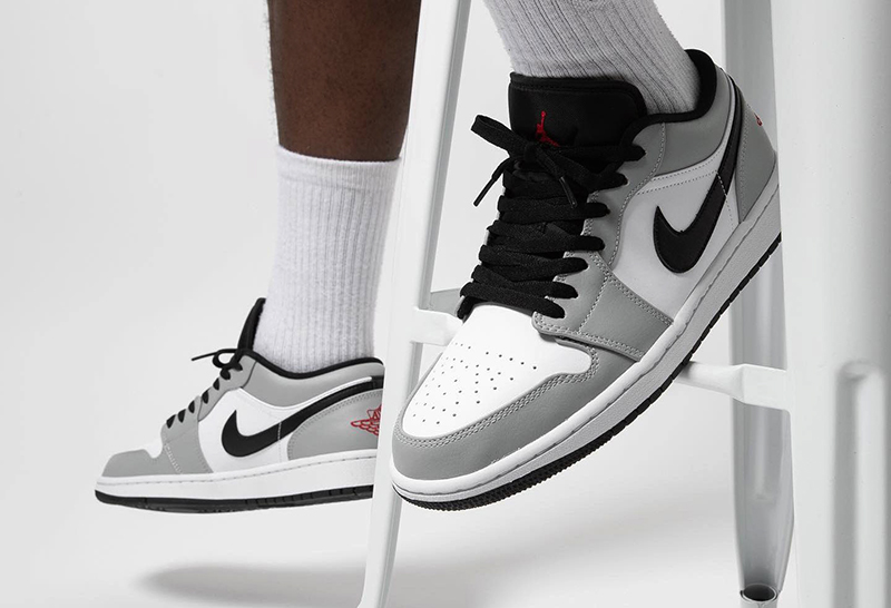 Hướng Dẫn Cách Check Đôi Giày Nike Air Jordan 1 Low Smoke Grey Real Và Fake