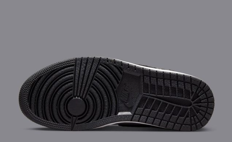 Sự ra mắt của phiên bản giày nike Jordan 1 Twist 2.0 mới nhất có gì đặc biệt? cùng swagger tìm hiều chi tiết đôi giày đặc biệt này qua bài viết sau đây.