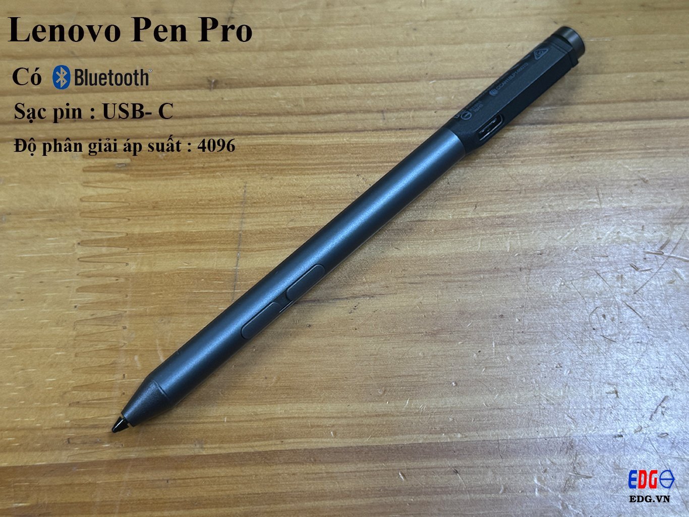 Bút cảm ứng Lenovo Pen Pro với chi tiết nút bấm
