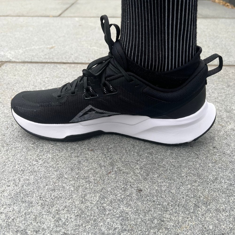 Cấu trúc đệm giữa bên trong giày Nike Juniper Trail 2