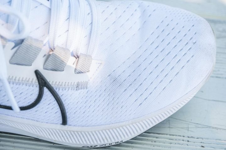 Chất liệu và cấu trúc upper của Nike Air Zoom Pegasus 38