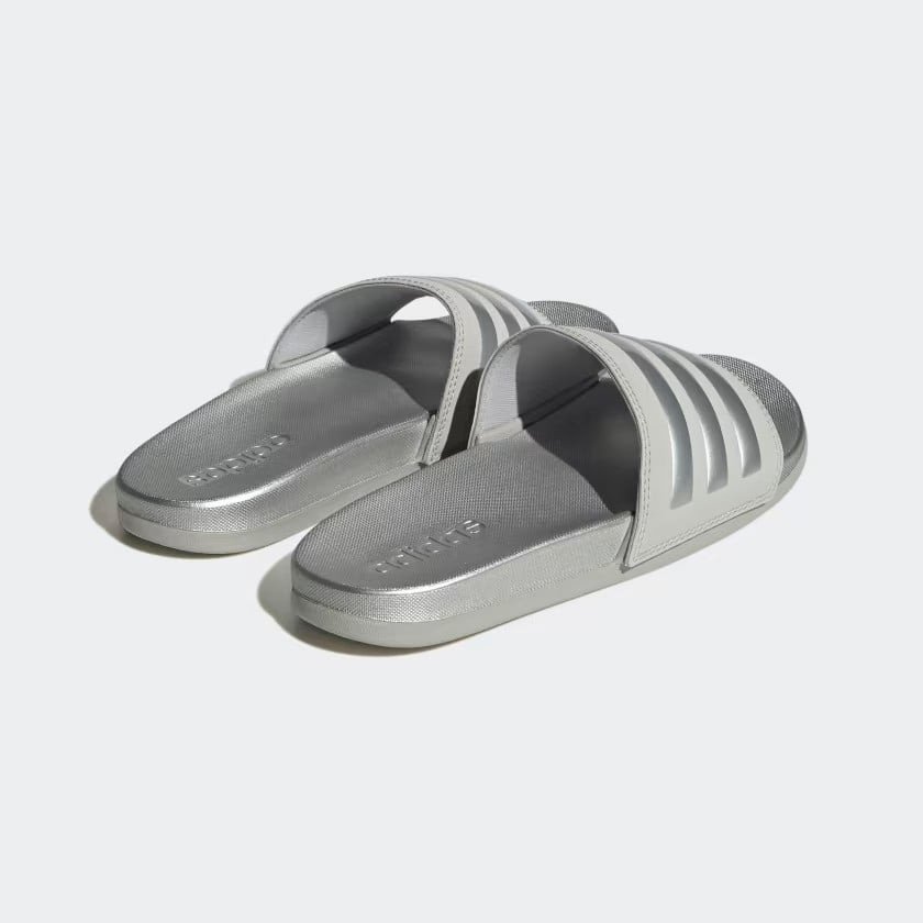 Dép Adidas Adilette Comfort với đế Cloudfoam êm ái