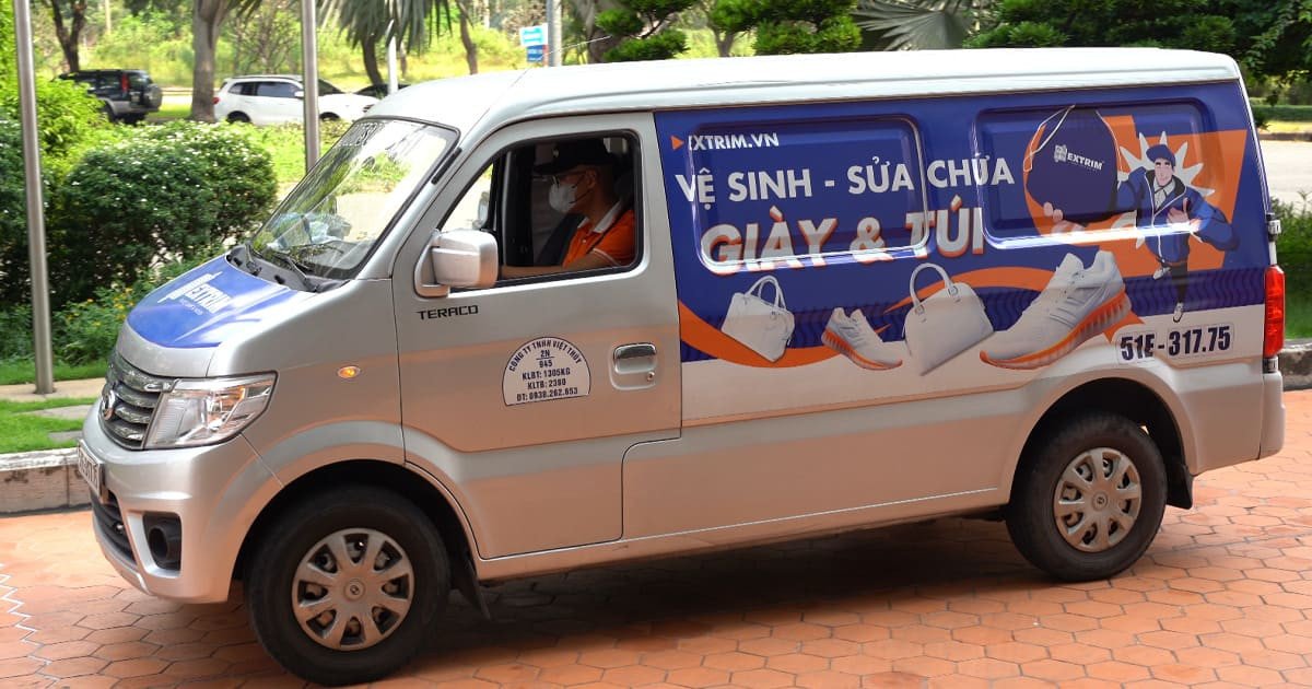 Dịch vụ vận chuyển tiện lợi dành cho khách hàng sử dụng dịch vụ vệ sinh giày sneaker, tiết kiệm thời gian và công sức.