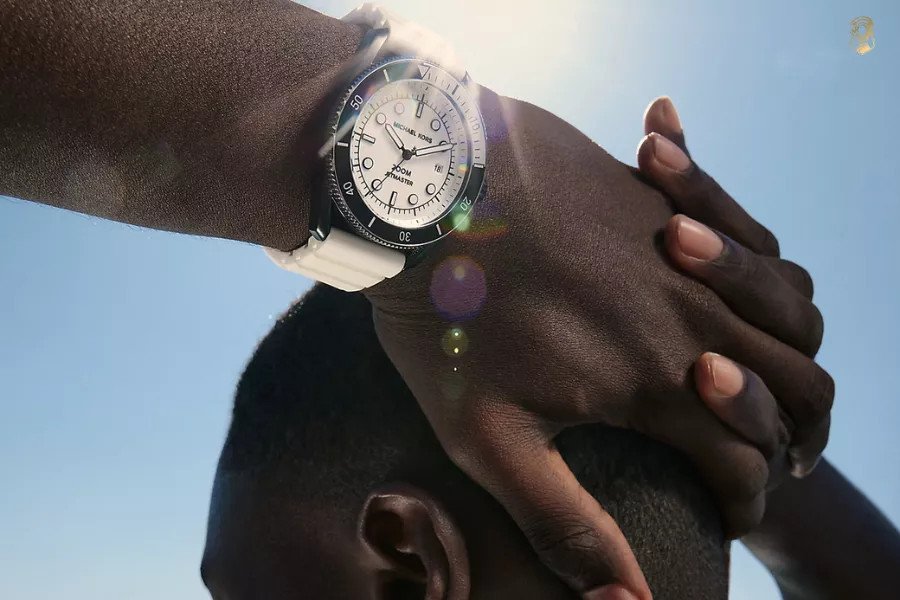 Đồng hồ Michael Kors Maritime với thiết kế mạnh mẽ.