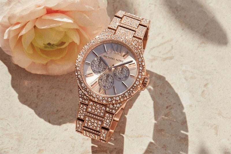 Đồng hồ Michael Kors nam dây da thể hiện phong cách thẩm mỹ cao