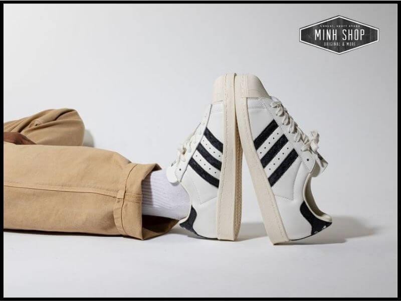 Giày Adidas nữ năng động phối đồ