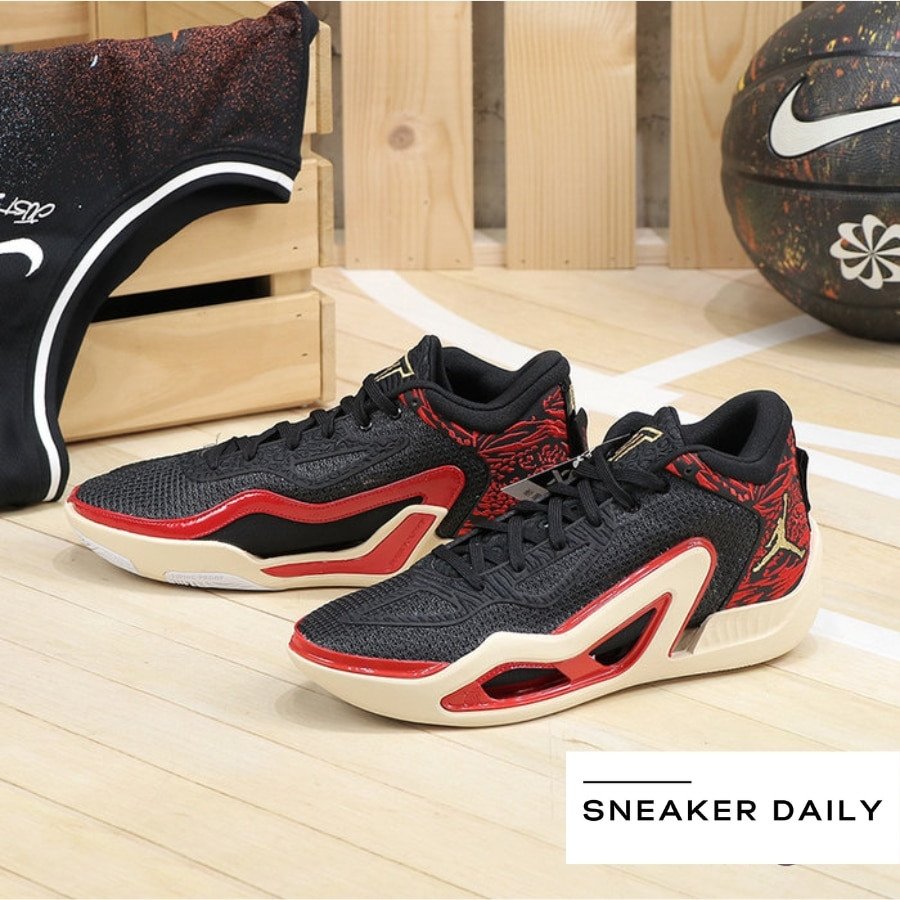 Giày bóng rổ Nike Air Jordan Blueprint Zoo Pf màu đen, thể hiện sự mạnh mẽ và công nghệ của Jordan Brand