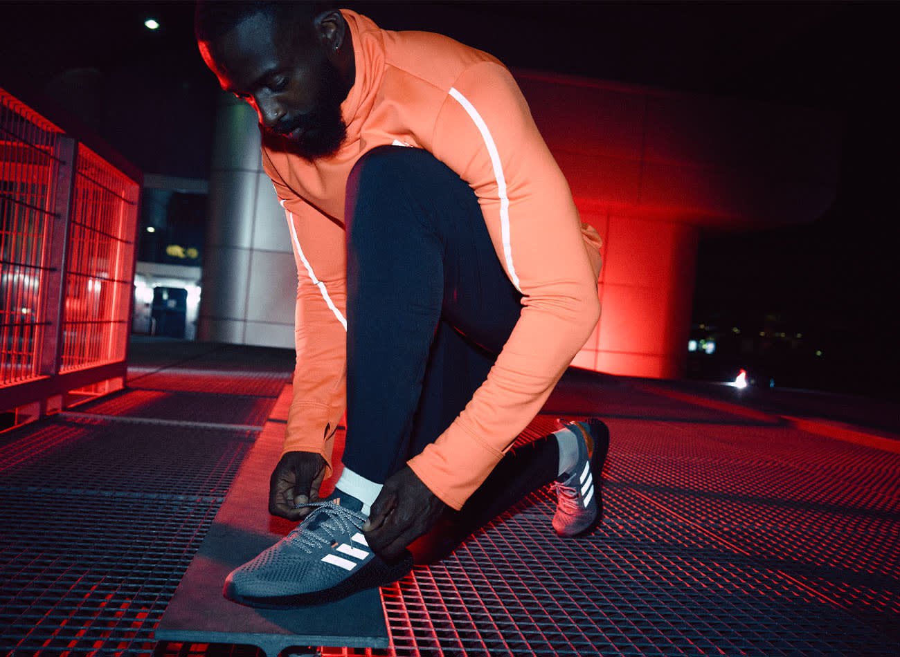 Giày chạy bộ adidas với đế ngoài chống trượt, phù hợp cho bộ adidas nam mùa đông chính hãng