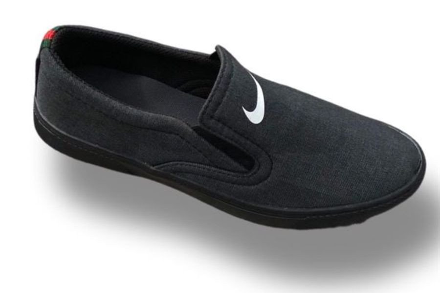 Giày lười vải nam Nike màu xám, thiết kế tối giản, công nghệ Flyknit