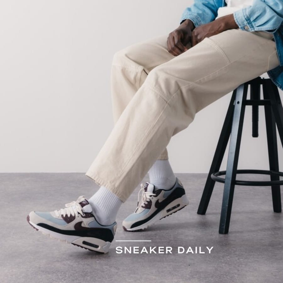 Giày Nike Air Max 90 Burgundy Crush màu sắc độc đáo