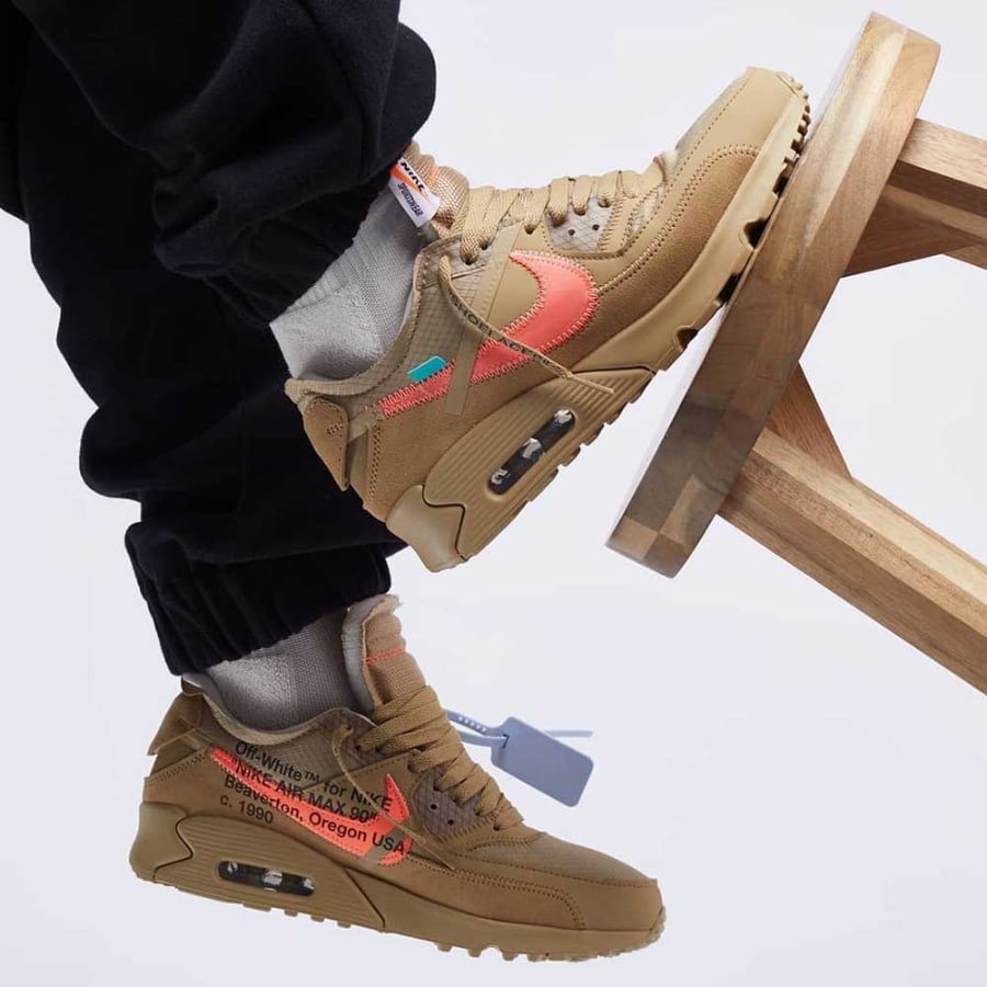 Giày Nike Air Max 90 x Off-White Desert Ore phong cách streetwear