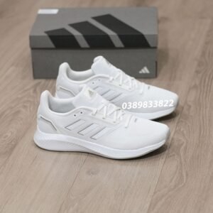 : Cửa Hàng Bán Giày Adidas Chính Hãng Tại Việt Nam