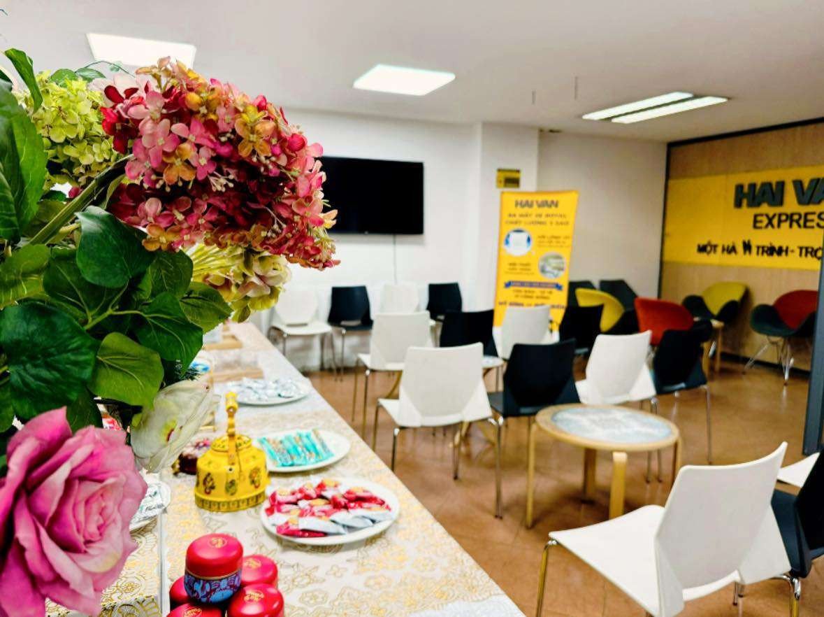 Không gian phòng chờ thoải mái và tiện nghi tại số 1 Nguyễn Hoàng