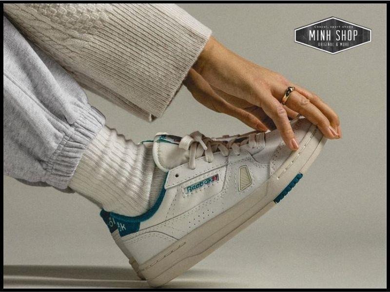 Logo Reebok và biểu tượng linh dương đại diện cho thương hiệu