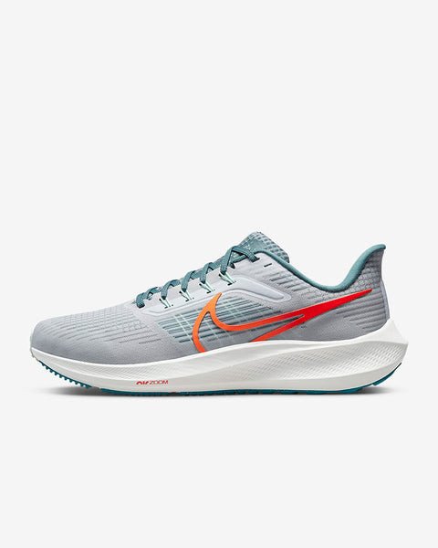 Mẫu giày chạy bộ Nike Air Zoom Pegasus với đế Air Zoom đàn hồi