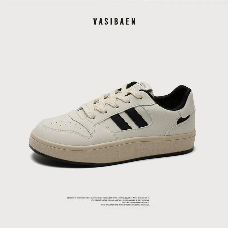 Mẫu giày sneaker nam giá rẻ màu trắng kem trẻ trung, phong cách