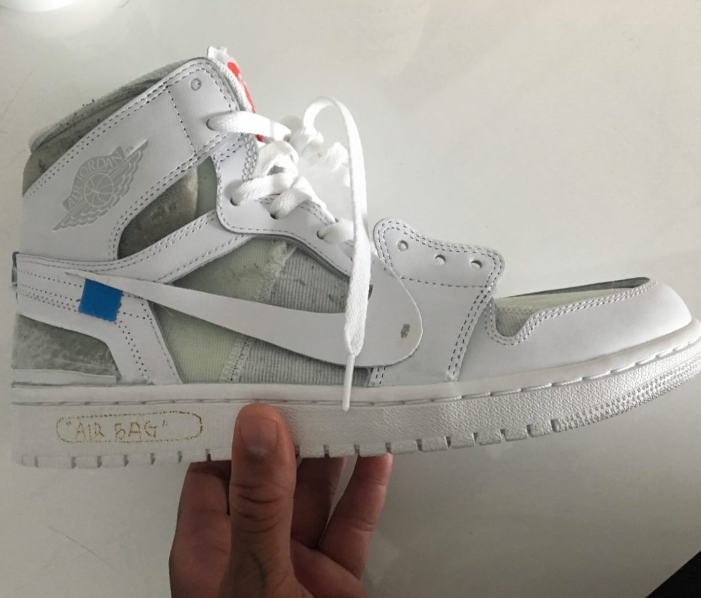 Mẫu thử nghiệm Off-White x Nike Air Jordan I màu trắng của Virgil Abloh