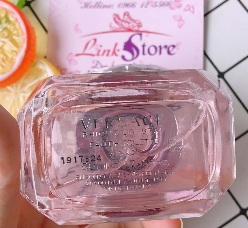 Phái đẹp tự tin tỏa sáng cùng nước hoa Versace Bright Crystal 50ml