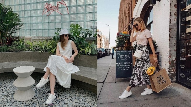Phối đồ với giày sneaker nữ và váy hoa dịu dàng xuống phố