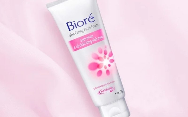 Sữa rửa mặt Biore Skin Care Facial Foam Scrub-in dành cho da dầu