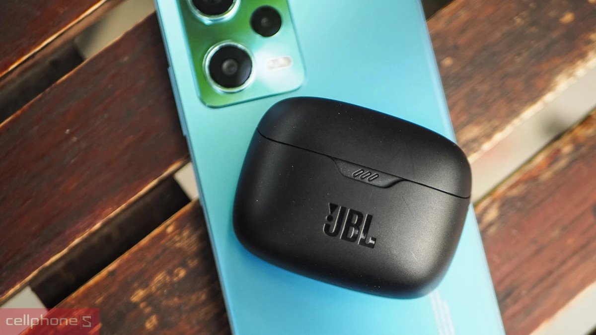 Tai nghe bluetooth JBL chính hãng có thời lượng pin ấn tượng