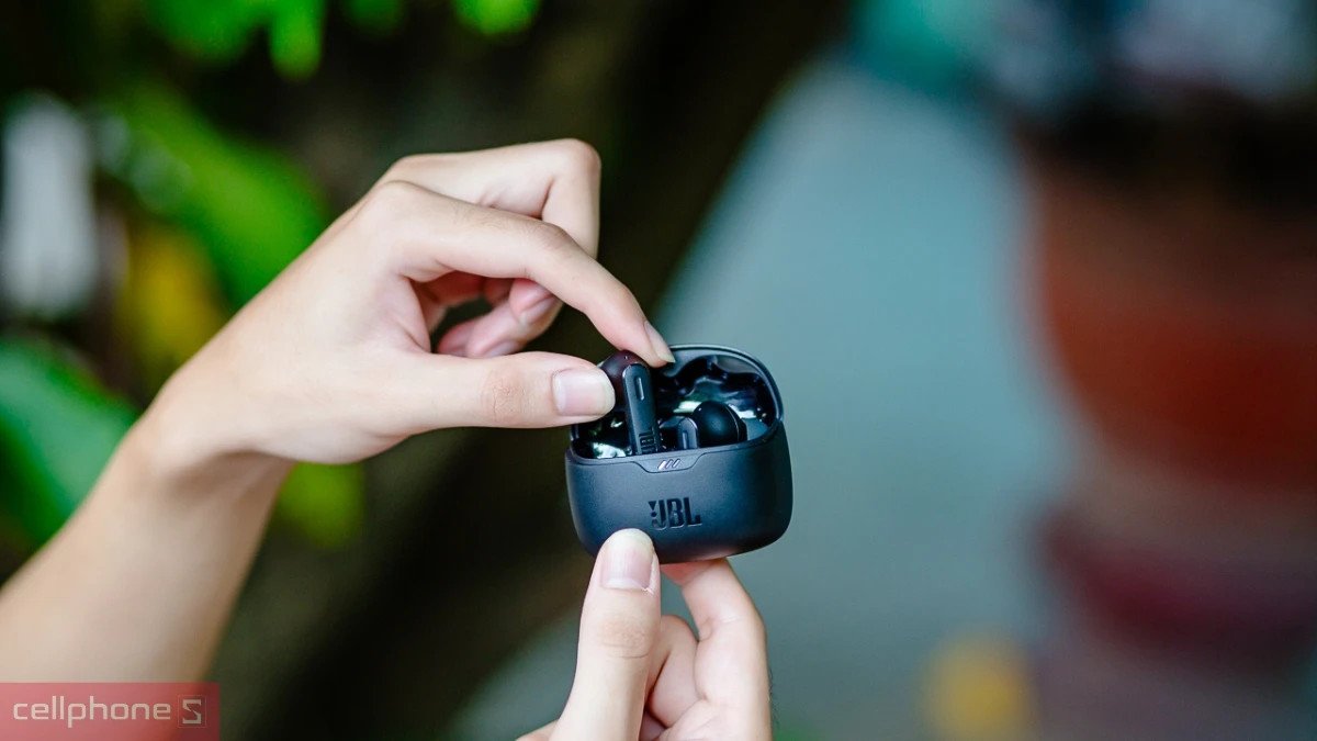 Tai nghe JBL chính hãng có khả năng khử tiếng ồn tối ưu cho sự tập trung