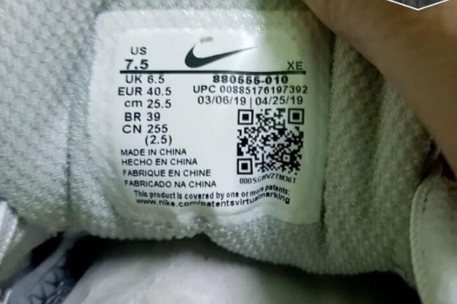 Tem giày Nike chính hãng có mã QR