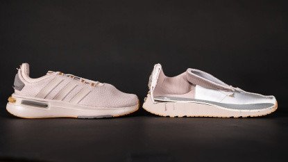 Thiếu lỗ xỏ dây khóa gót khiến chân dễ bị trượt bên trong đôi adidas racer tr 23.