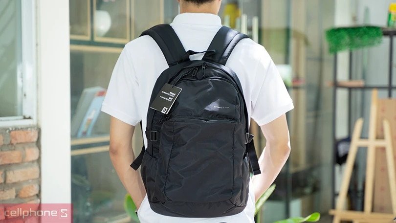 Thương hiệu Tucano và túi chống sốc laptop