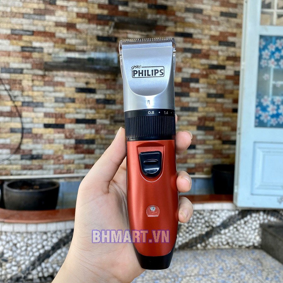 Tông đơ cắt tóc Philips với các lược cữ đa dạng, hỗ trợ tạo nhiều kiểu tóc khác nhau