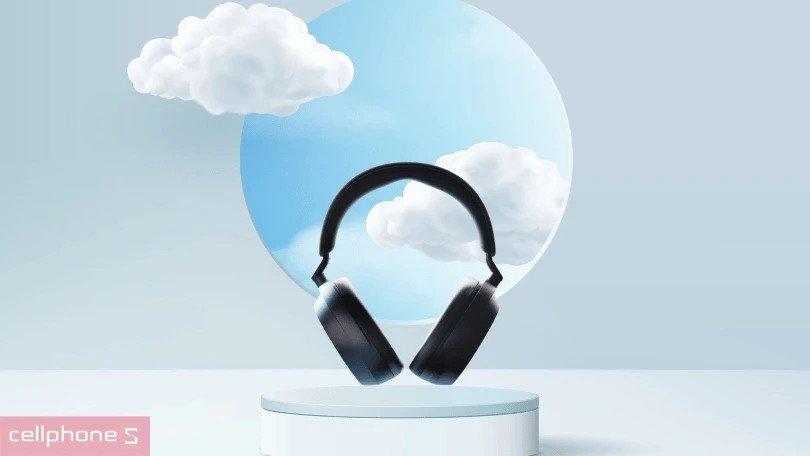 Tổng thể tai nghe Sennheiser Momentum 4 màu đen trên nền trắng, thể hiện thiết kế tối giản và chất lượng hoàn thiện vượt trội