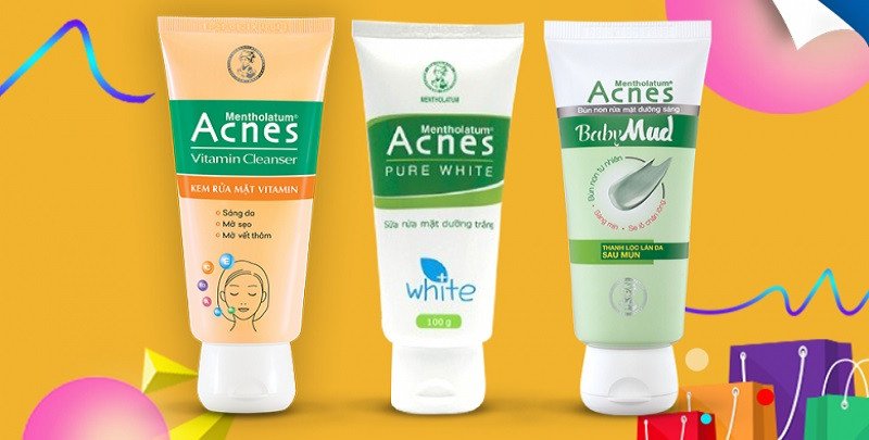 Tuýp sữa rửa mặt Acnes màu trắng và đỏ, chuyên biệt cho da mụn và da dầu.