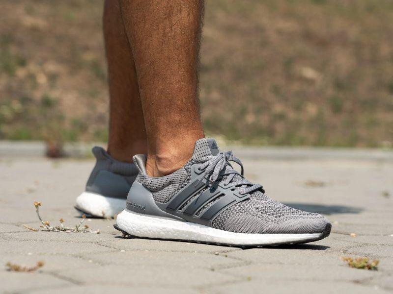 Cách buộc dây giày Adidas Ultra Boost