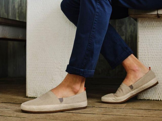 Đôi giày lười vải nam phong cách trẻ trung và thoải mái