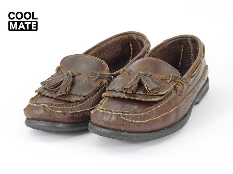 Đôi giày tây Loafer Tassel màu nâu sẫm được trang trí bằng hai chùm tua rua tinh tế