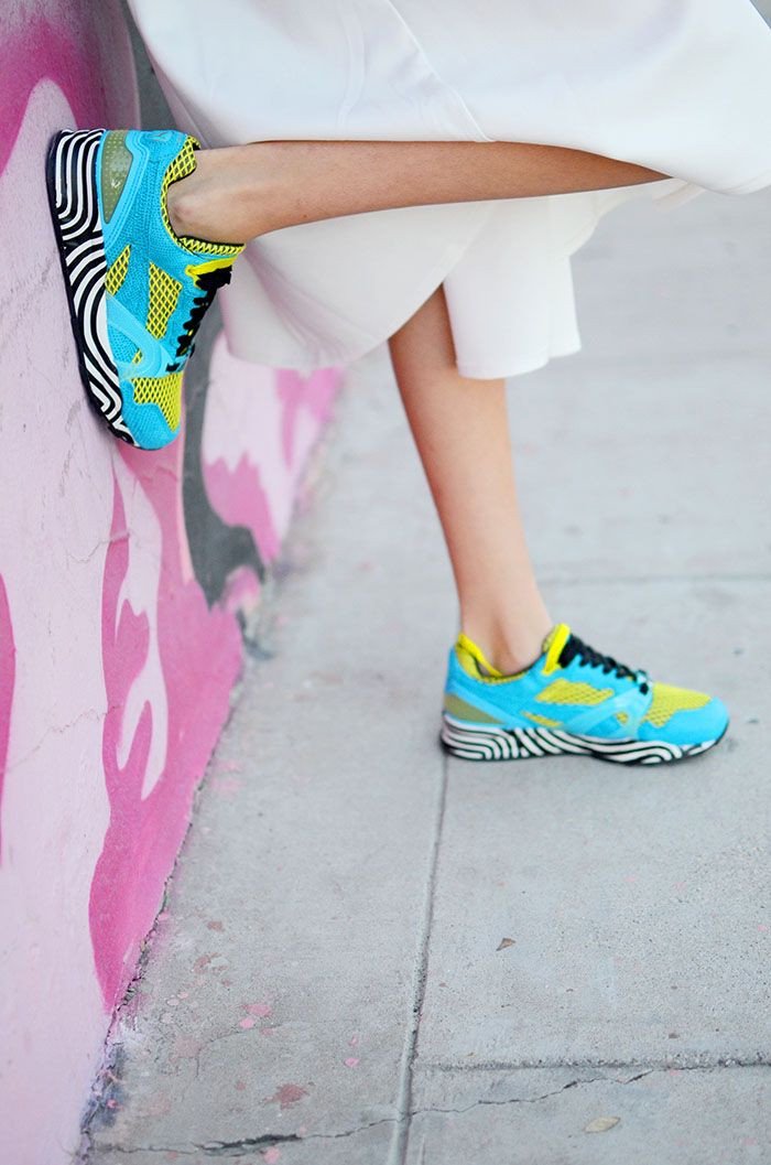 Đôi giày thể thao nữ màu hồng xám năng động