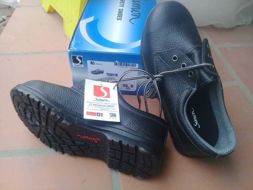 Giày Bảo Hộ Simon: Lựa Chọn Bền Bỉ Cho An Toàn Lao Động