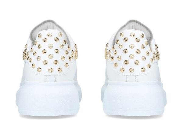 Giày thể thao nữ đế cao hàng hiệu Alexander McQueen Studded Oversized Sneaker với đinh tán