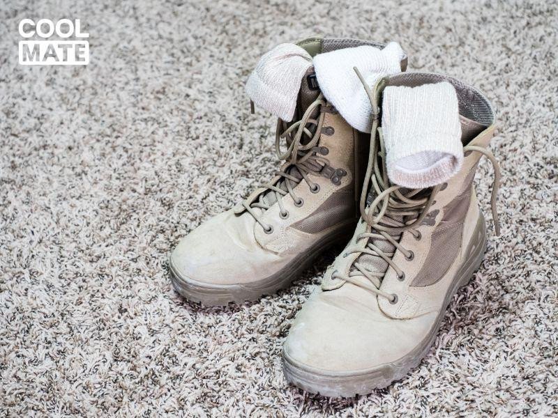 Mẫu giày tây Desert Boots da lộn màu nâu đất với đế crepe cao su êm ái