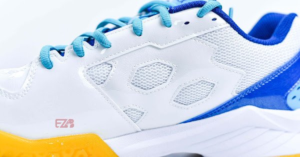 Minh họa công nghệ ERGOSHAPE trên giày Yonex Power Cushion 101 xanh tối ưu hóa sự ổn định