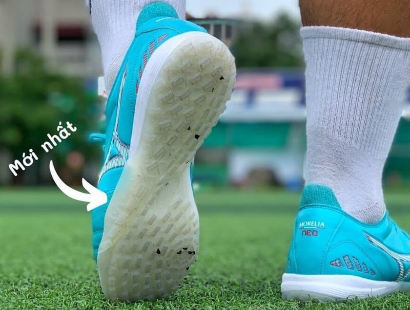 Mizuno Morelia Neo III Pro được ráp đế Nike chất lượng tại các địa chỉ ráp đế giày đá bóng tphcm.