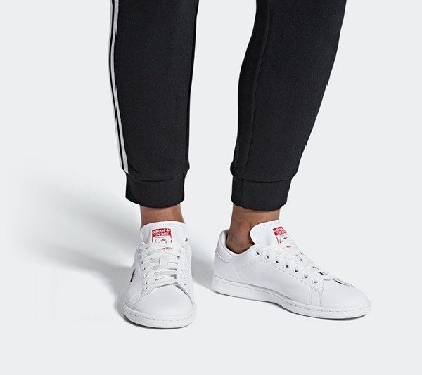 Phong cách cổ điển của giày Adidas Stan Smith nam