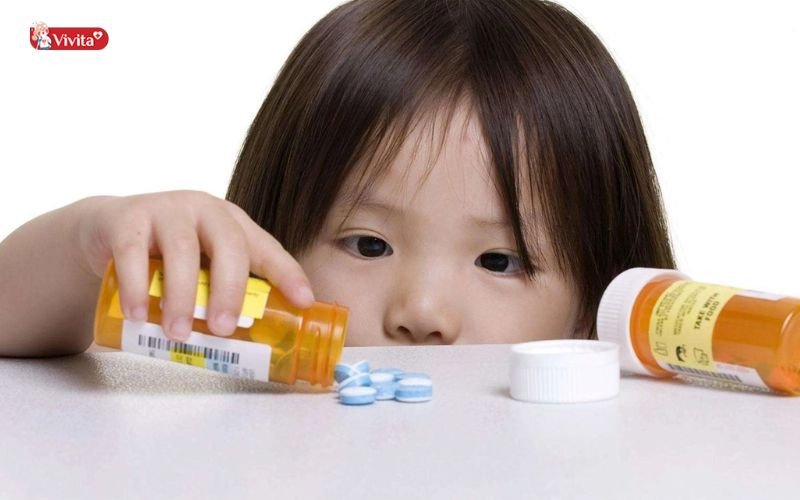 Phụ huynh lựa chọn sản phẩm canxi cho bé của Nhật tại nhà thuốc