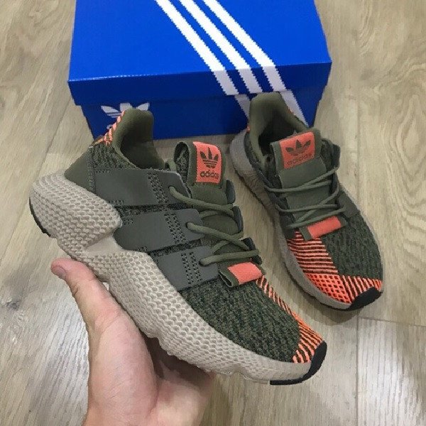 Thiết kế độc đáo của giày Adidas Prophere nam