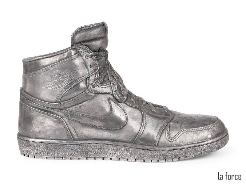 Air Jordan Silver độc đáo với thiết kế màu bạc tối giản