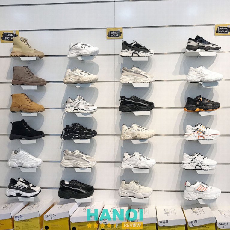 Bộ sưu tập giày sneaker độc đáo và phụ kiện tại Shop Lạ Sneakers